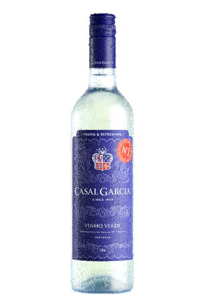 wine tasting vinho verde