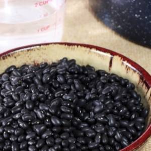 Slow Cooker Southwest Black Beans for the Father's Day Fajitas Menu