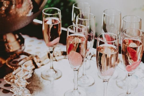 Rose sparkling wine for Thanksgiving