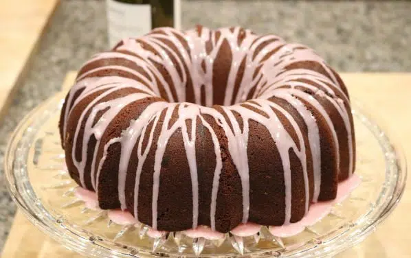 https://lonestargatherings.com/wp-content/uploads/Choc-Bundt-Red-Wine-Cake-mini.jpg.webp