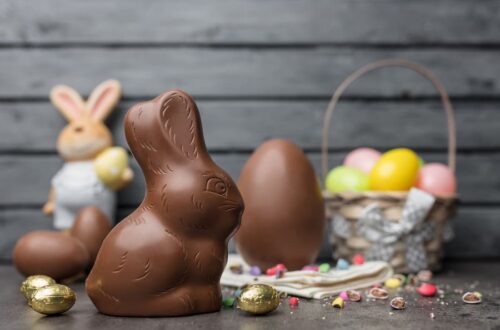 Easy Easter Charcuterie board ideas with candy