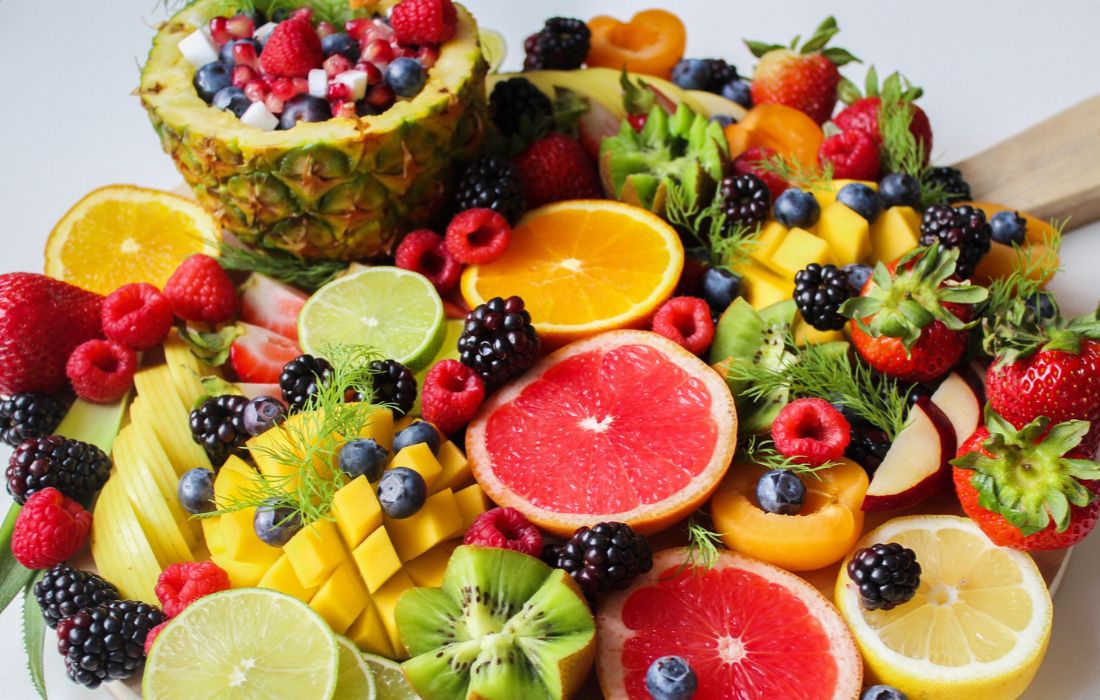 How to Make a Fruit Charcuterie Board