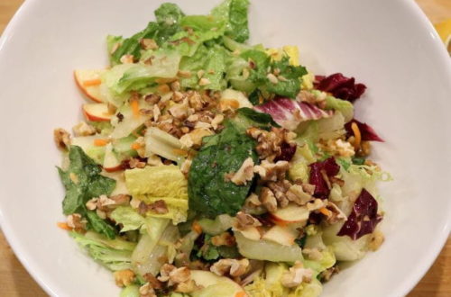 Easy green Salad Recipe in a bowl