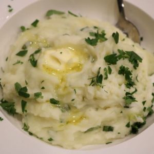 Slow Cooker Mashed Potatoes ready to eat